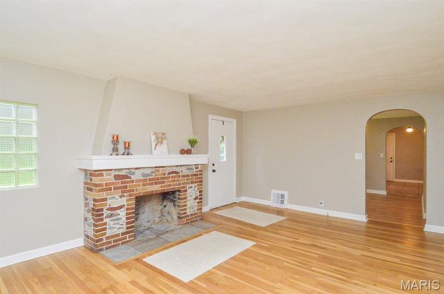 425 S 47th Street, Belleville, IL 62226