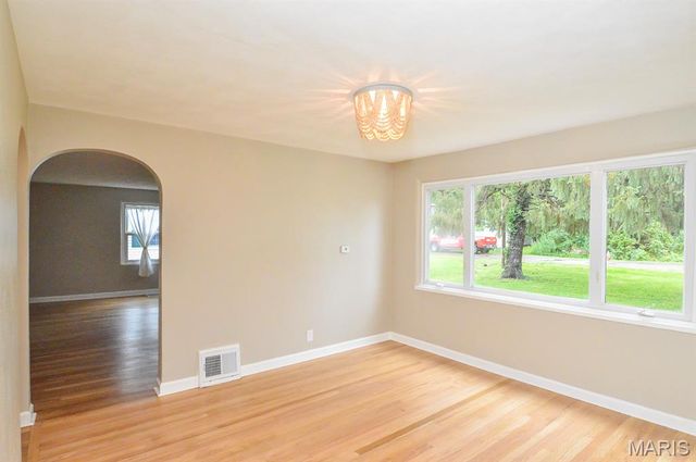425 S 47th Street, Belleville, IL 62226