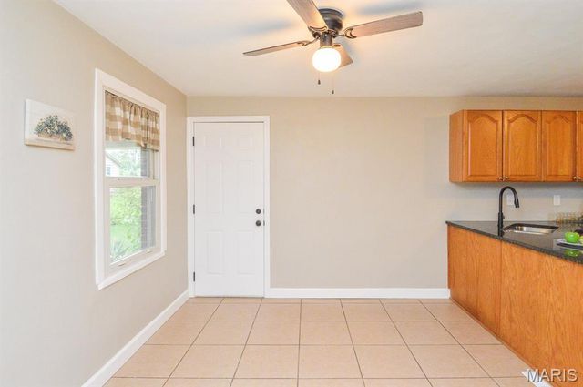 425 S 47th Street, Belleville, IL 62226