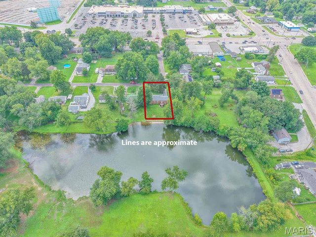 425 S 47th Street, Belleville, IL 62226