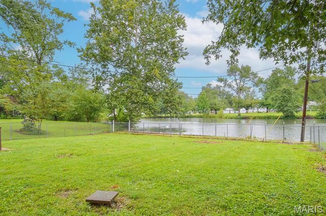 425 S 47th Street, Belleville, IL 62226