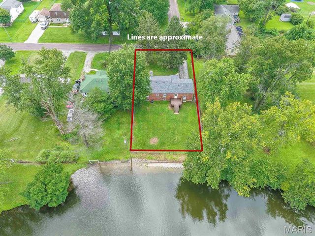 425 S 47th Street, Belleville, IL 62226