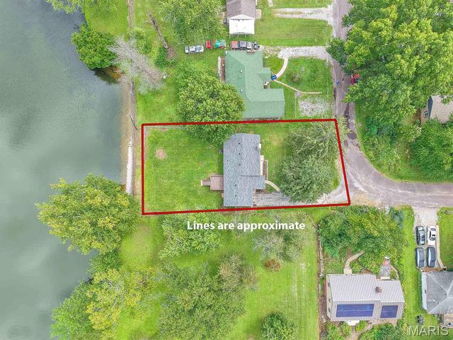 425 S 47th Street, Belleville, IL 62226