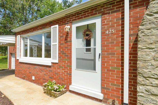 425 S 47th Street, Belleville, IL 62226