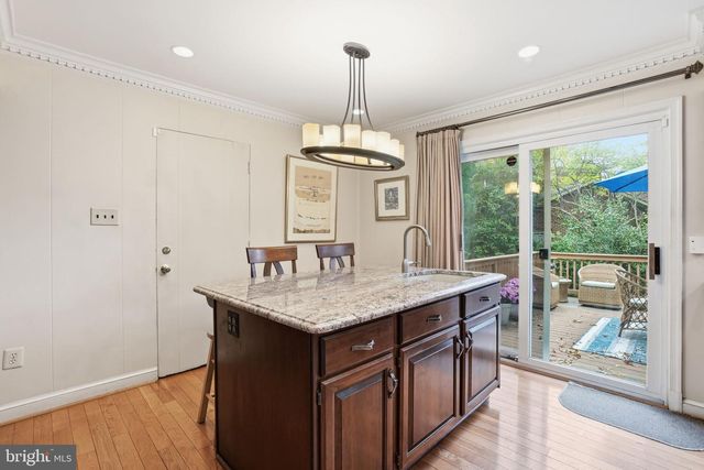 1230 23RD ST S, Arlington, VA 22202