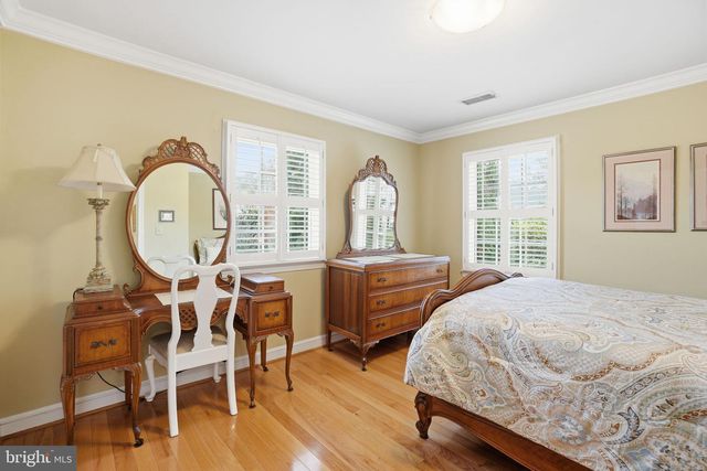 1230 23RD ST S, Arlington, VA 22202