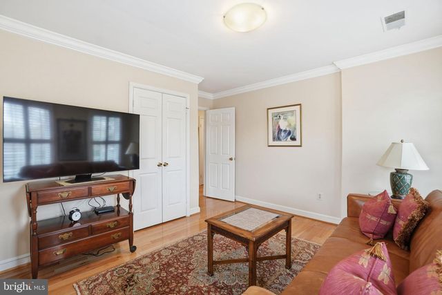 1230 23RD ST S, Arlington, VA 22202