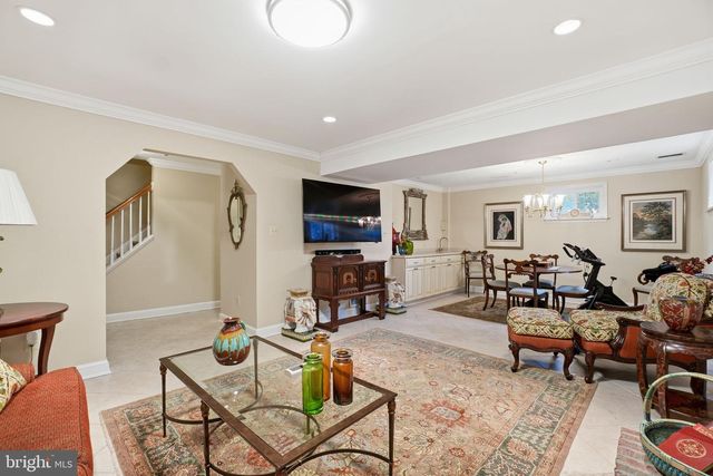 1230 23RD ST S, Arlington, VA 22202