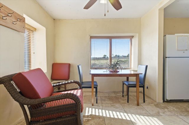 637 COUNTY ROAD 102, Fayette, MO 65248