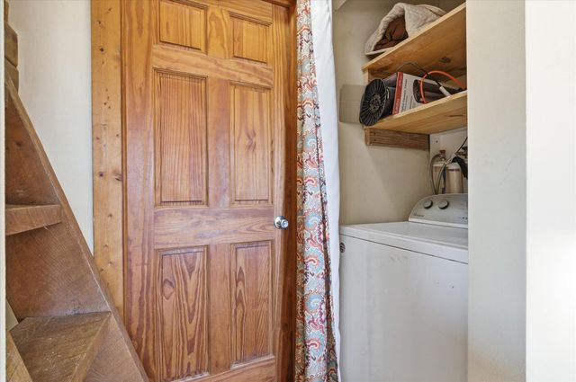 637 COUNTY ROAD 102, Fayette, MO 65248