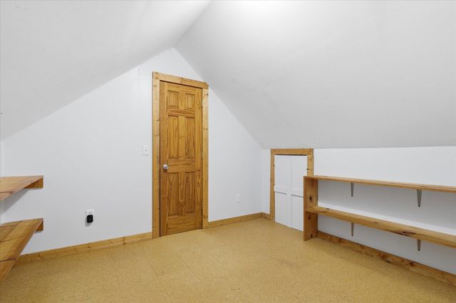 637 COUNTY ROAD 102, Fayette, MO 65248