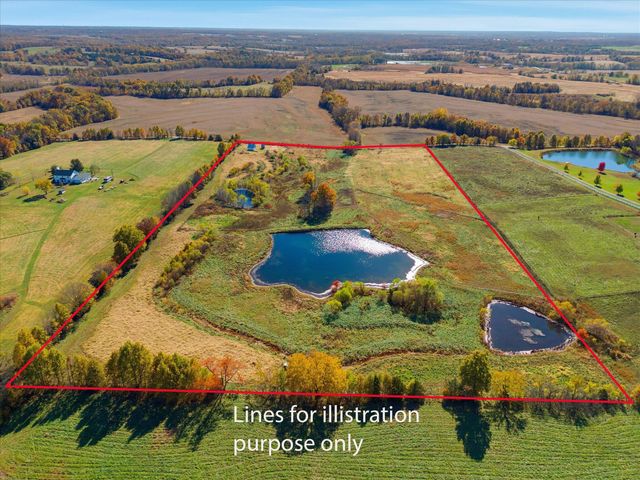 637 COUNTY ROAD 102, Fayette, MO 65248