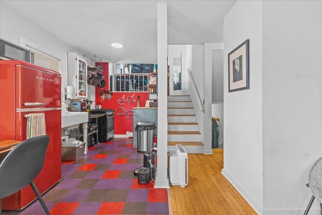 62 Lakeview Ter Apt B, Burlington, VT 05401