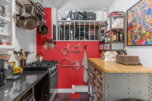62 Lakeview Ter Apt B, Burlington, VT 05401