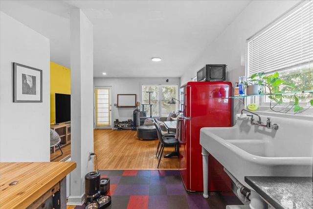 62 Lakeview Ter Apt B, Burlington, VT 05401