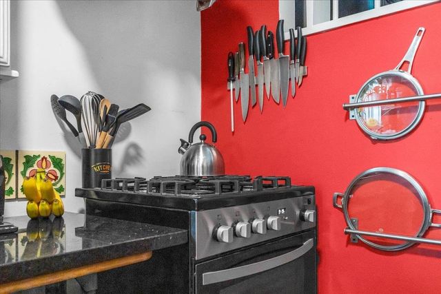 62 Lakeview Ter Apt B, Burlington, VT 05401