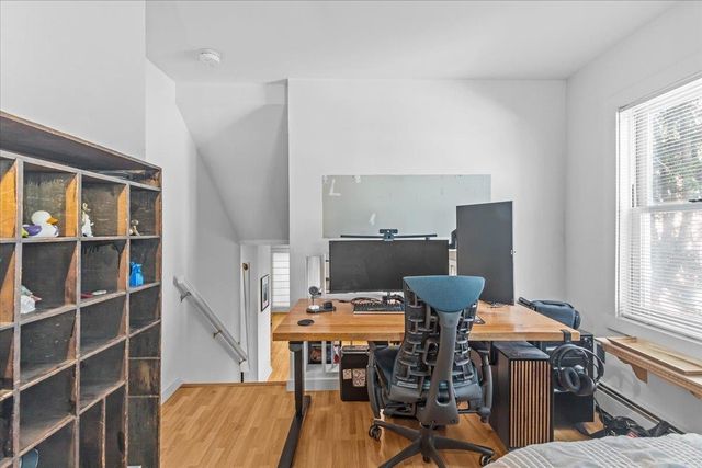 62 Lakeview Ter Apt B, Burlington, VT 05401