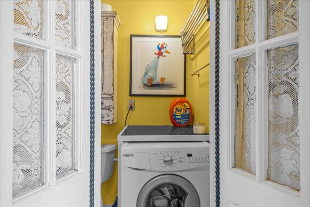 62 Lakeview Ter Apt B, Burlington, VT 05401