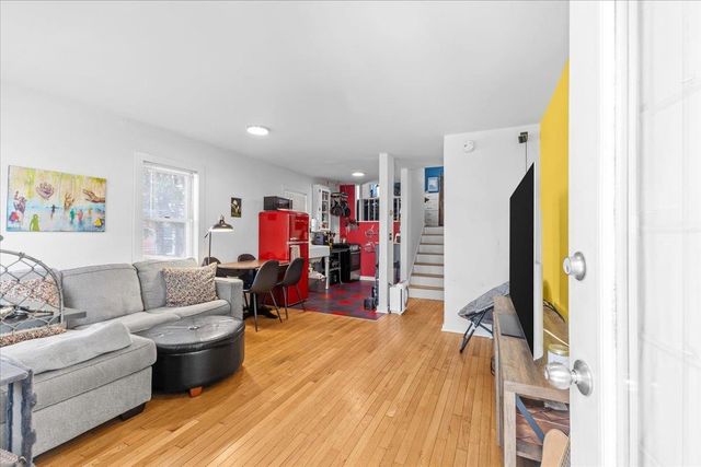 62 Lakeview Ter Apt B, Burlington, VT 05401
