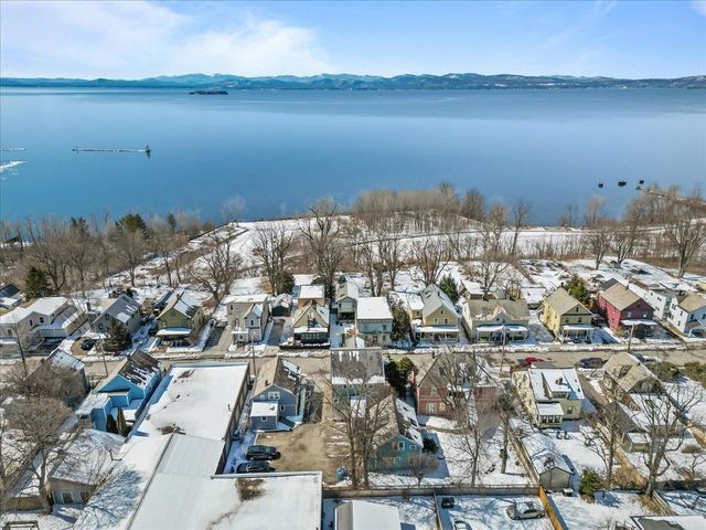 62 Lakeview Ter Apt B, Burlington, VT 05401