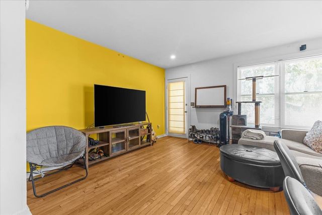 62 Lakeview Ter Apt B, Burlington, VT 05401