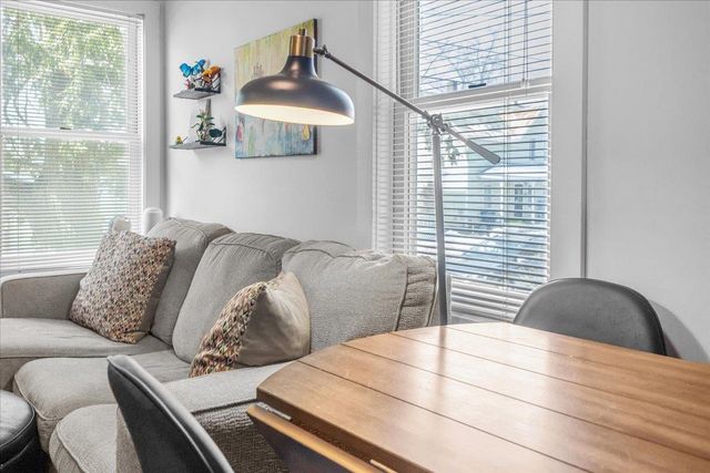 62 Lakeview Ter Apt B, Burlington, VT 05401