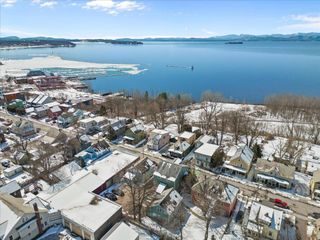 62 Lakeview Ter Apt B, Burlington, VT 05401