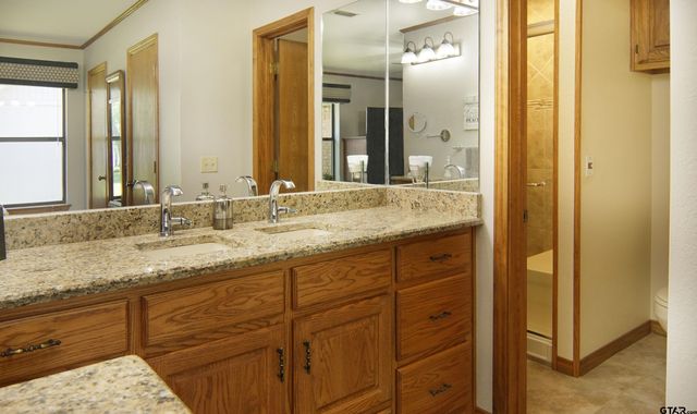 227 Private Rd 5885, Yantis, TX 75497