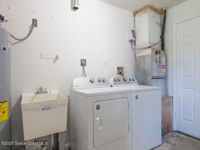 2946 1st Street SW, Vero Beach, FL 32968