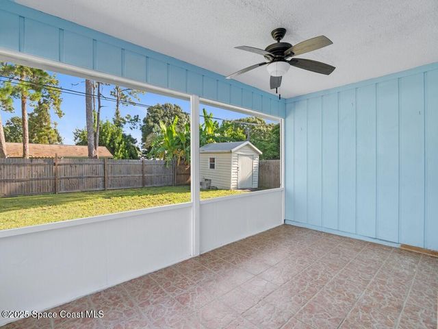 2946 1st Street SW, Vero Beach, FL 32968