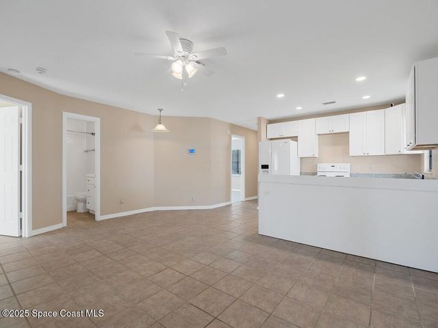 2946 1st Street SW, Vero Beach, FL 32968