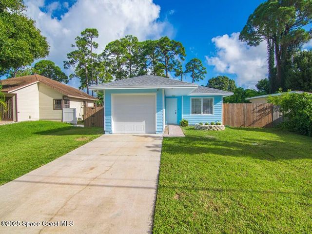 2946 1st Street SW, Vero Beach, FL 32968