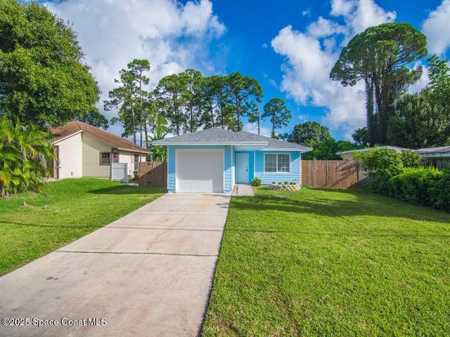 2946 1st Street SW, Vero Beach, FL 32968