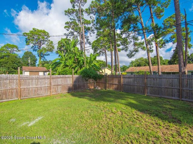 2946 1st Street SW, Vero Beach, FL 32968