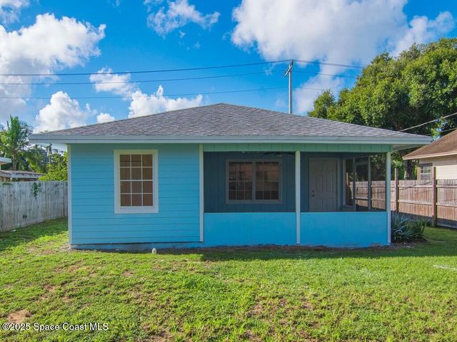 2946 1st Street SW, Vero Beach, FL 32968