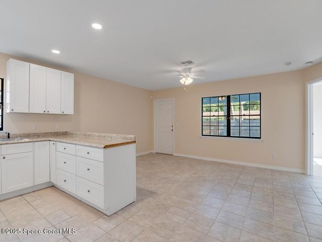 2946 1st Street SW, Vero Beach, FL 32968