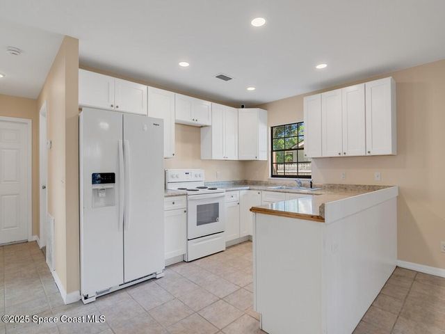 2946 1st Street SW, Vero Beach, FL 32968