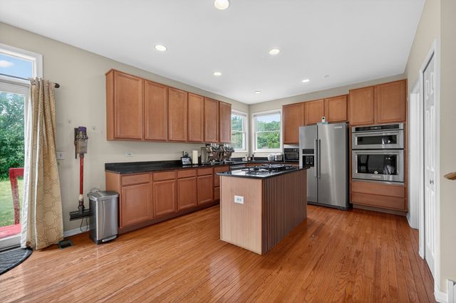 5701 CARIBOU Lane, Hoffman Estates, IL 60192