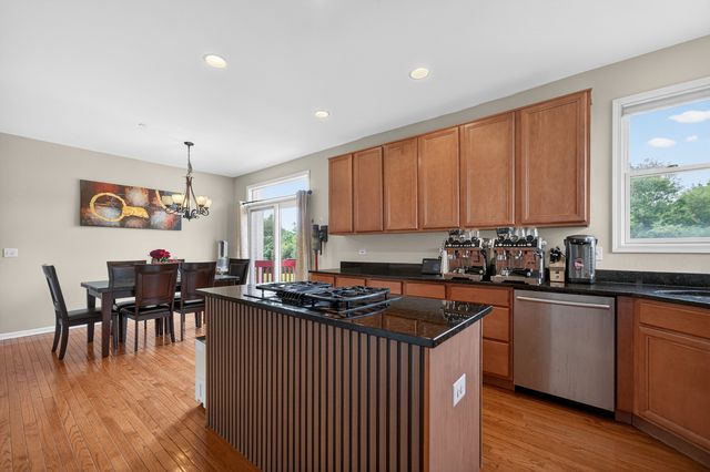 5701 CARIBOU Lane, Hoffman Estates, IL 60192