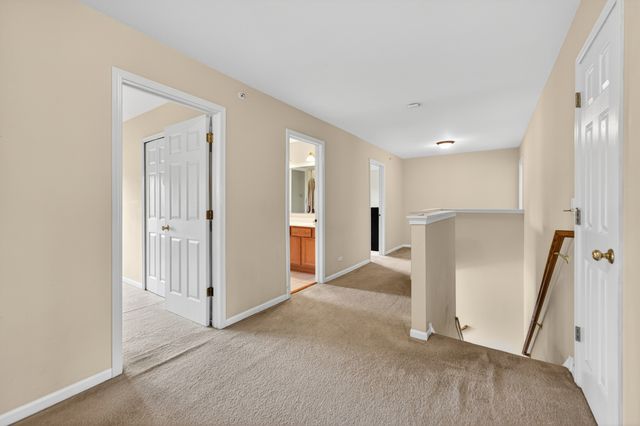 5701 CARIBOU Lane, Hoffman Estates, IL 60192