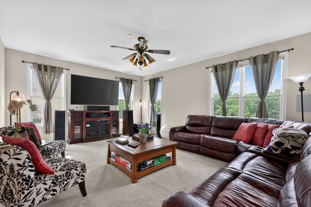 5701 CARIBOU Lane, Hoffman Estates, IL 60192