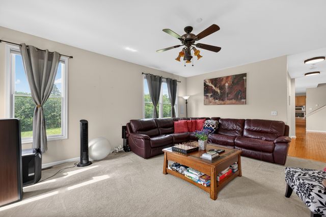 5701 CARIBOU Lane, Hoffman Estates, IL 60192