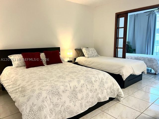 5401 Collins Ave 311, Miami Beach, FL 33140