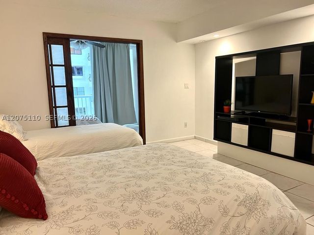 5401 Collins Ave 311, Miami Beach, FL 33140
