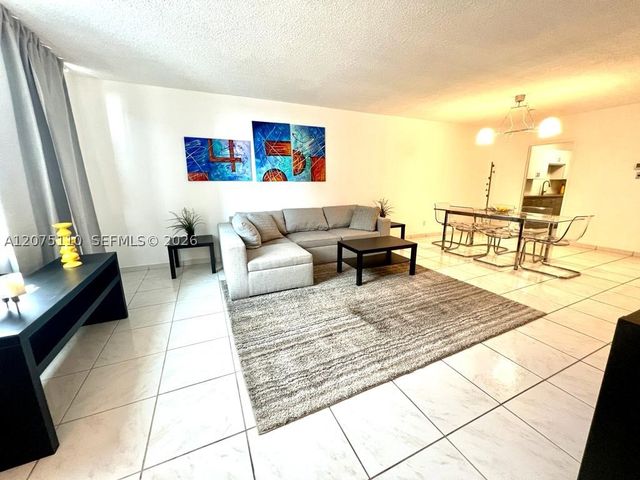 5401 Collins Ave 311, Miami Beach, FL 33140