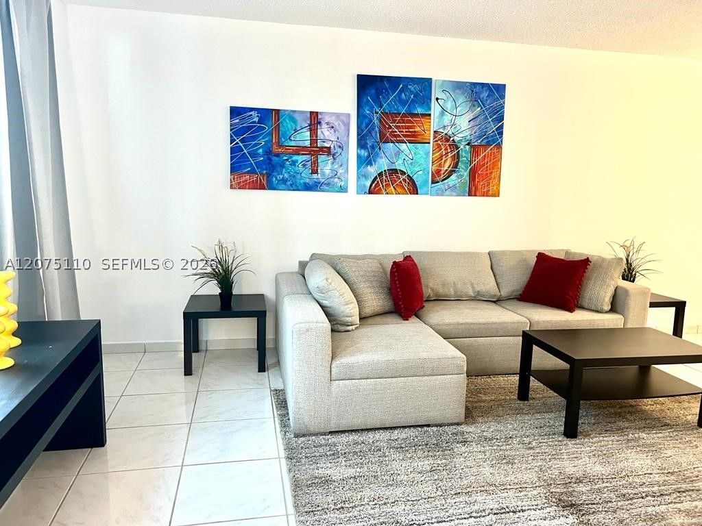 5401 Collins Ave 311, Miami Beach, FL 33140