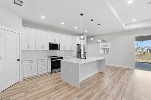 3020 NW 6Th AVE, Cape Coral, FL 33993