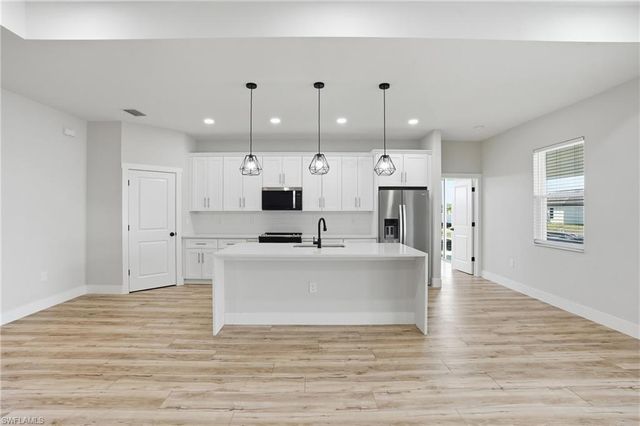 3020 NW 6Th AVE, Cape Coral, FL 33993