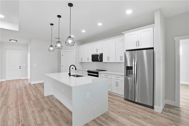 3020 NW 6Th AVE, Cape Coral, FL 33993