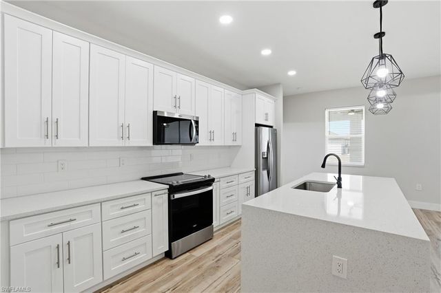 3020 NW 6Th AVE, Cape Coral, FL 33993